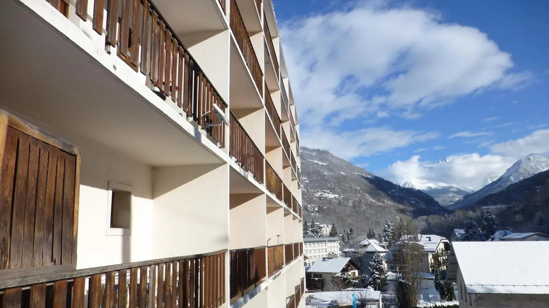 Charmant T2 Au Centre De Brides-Les-Bains Avec Balcon, Parking Et Wifi - Fr-1-512-194 France
