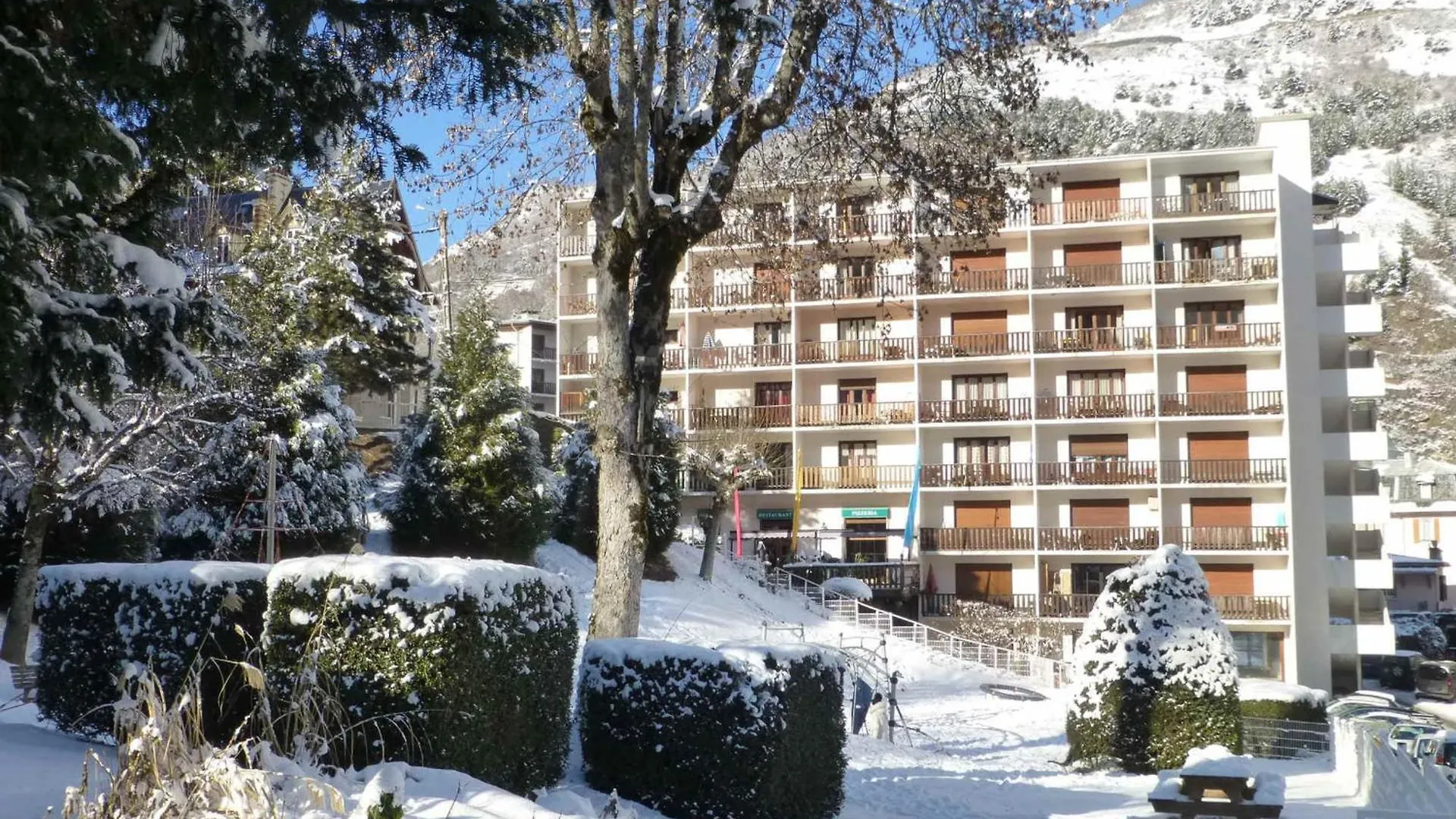 Charmant T2 Au Centre De Brides-Les-Bains Avec Balcon, Parking Et Wifi - Fr-1-512-194 Apartment
