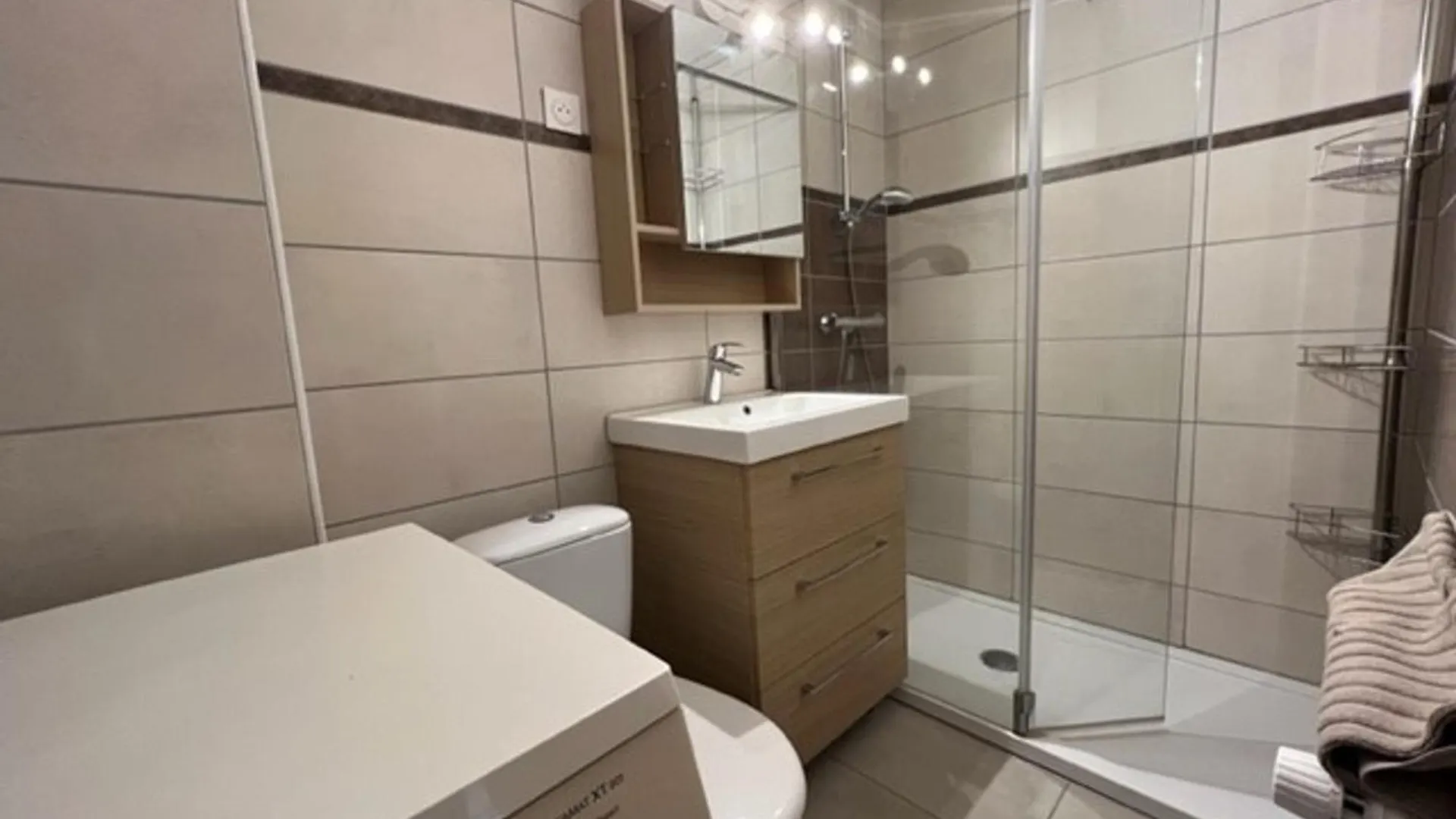 Charmant T2 Au Centre De Brides-Les-Bains Avec Balcon, Parking Et Wifi - Fr-1-512-194 0*,