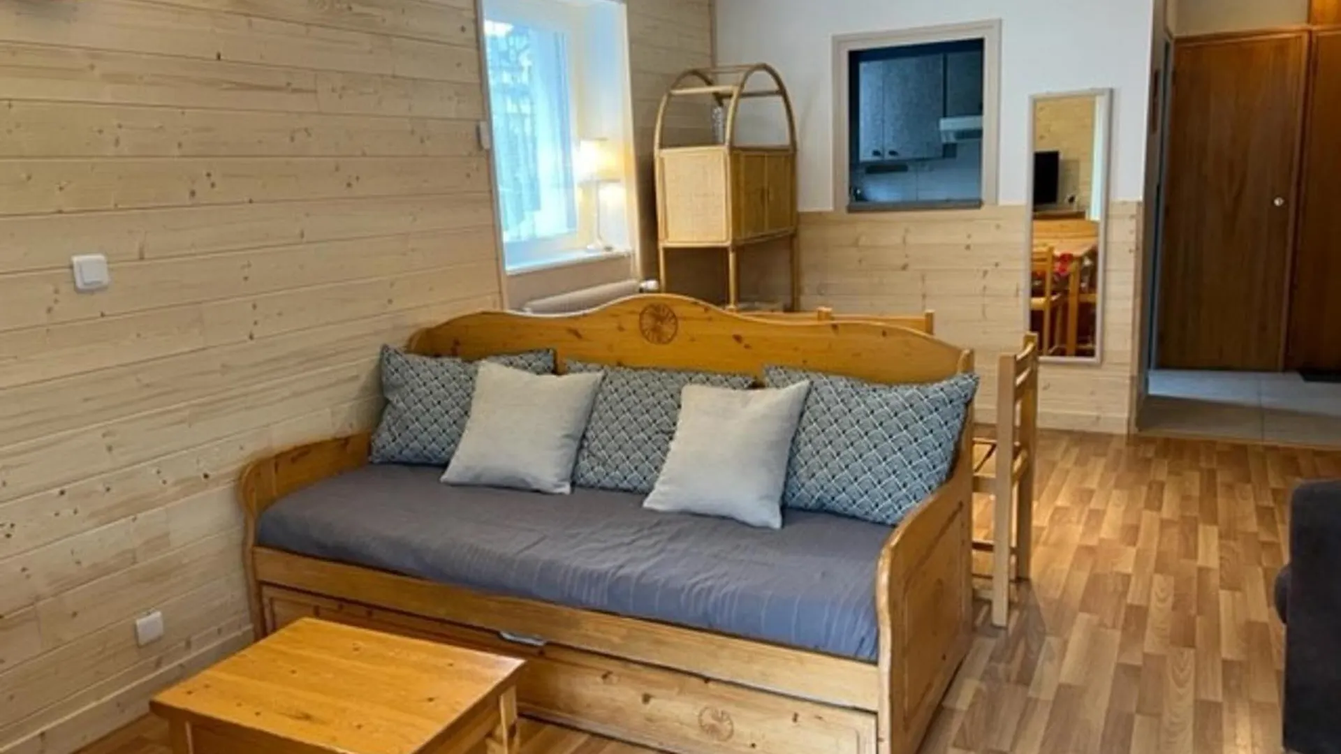Charmant T2 Au Centre De Brides-Les-Bains Avec Balcon, Parking Et Wifi - Fr-1-512-194 Apartment