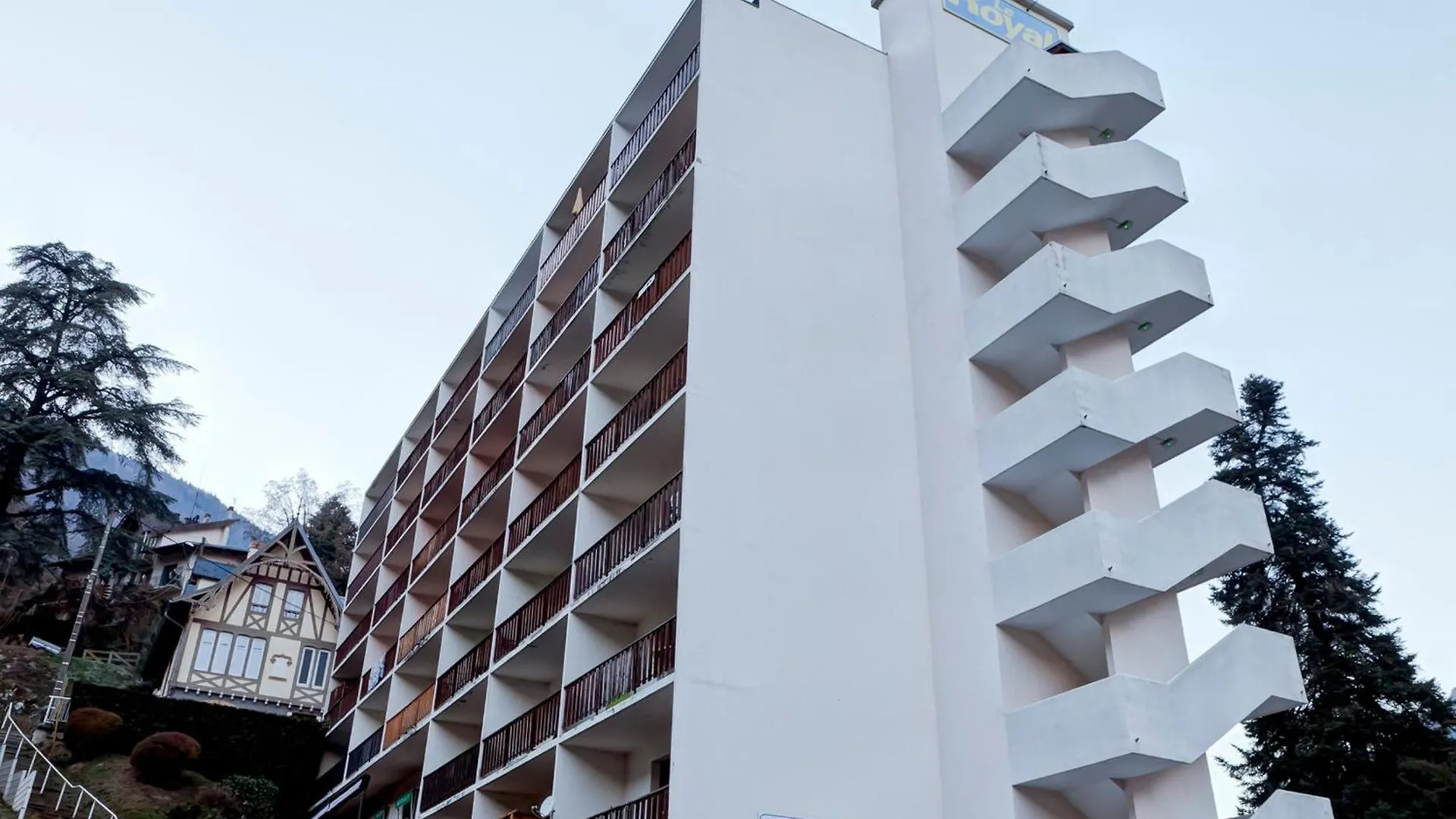 Apartment Charmant T2 Au Centre De Brides-Les-Bains Avec Balcon, Parking Et Wifi - Fr-1-512-194