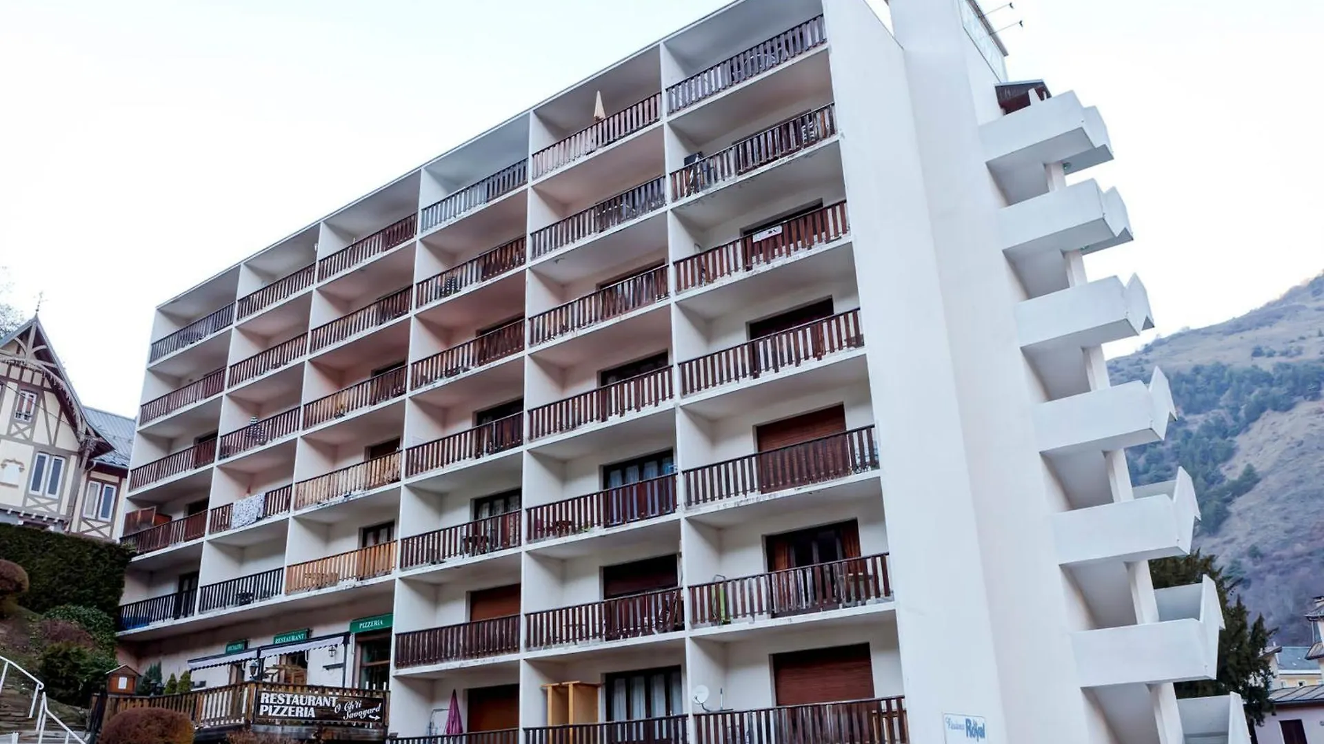 Charmant T2 Au Centre De Brides-Les-Bains Avec Balcon, Parking Et Wifi - Fr-1-512-194 France